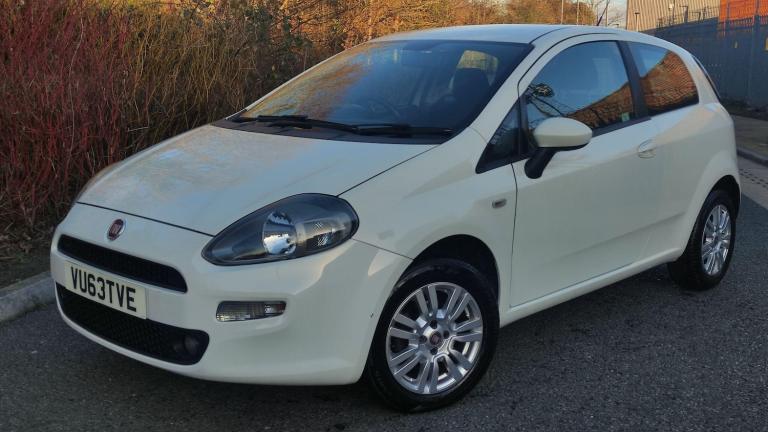 2013 Fiat Punto 1.2 Easy Manual Euro 5 3dr HATCHBACK Petrol Manual
