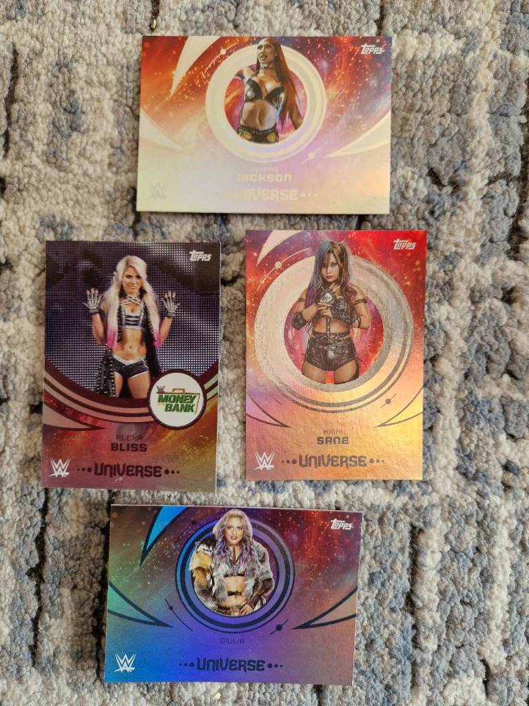 Topps WWE Universe Trading Cards - Set of 4