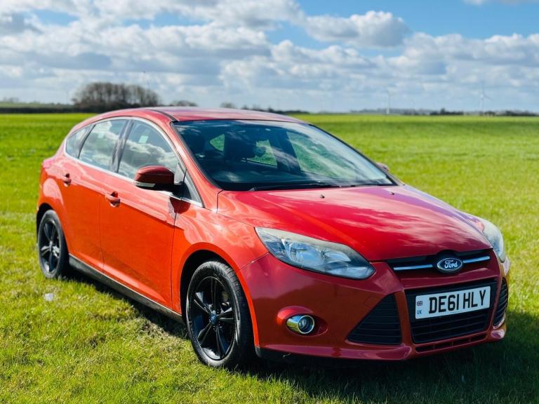 2011 Ford Focus 1.6 125 Zetec 5dr Powershift HATCHBACK Petrol Automatic