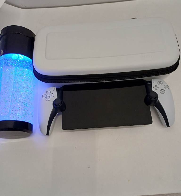 Ps5 portal with case 