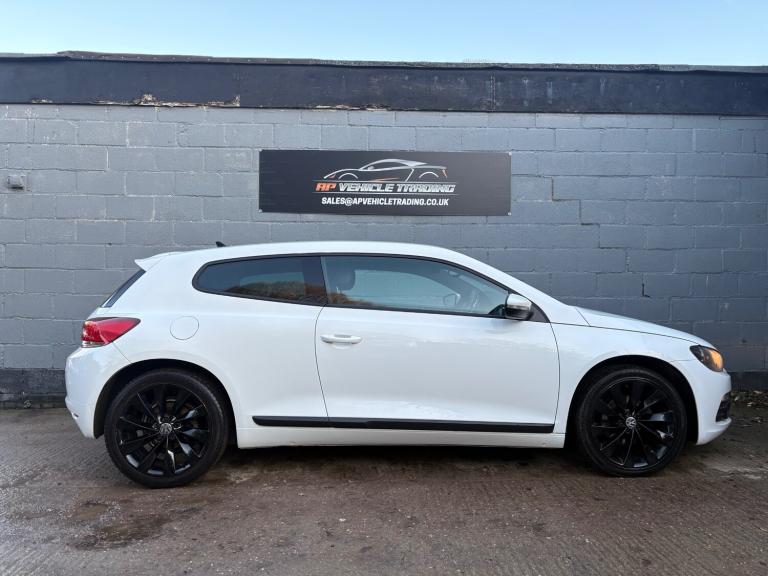 2013 Volkswagen Scirocco 2.0 TDi BlueMotion Tech GT 3dr [Nav/Leather] COUPE Diesel Manual