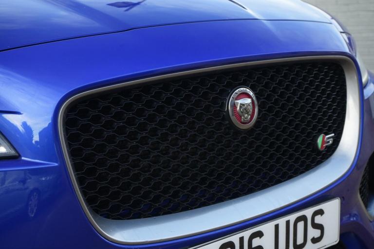 2016 Jaguar F-Pace 3.0d V6 1st Edition 5dr Auto AWD ESTATE DIESEL Automatic