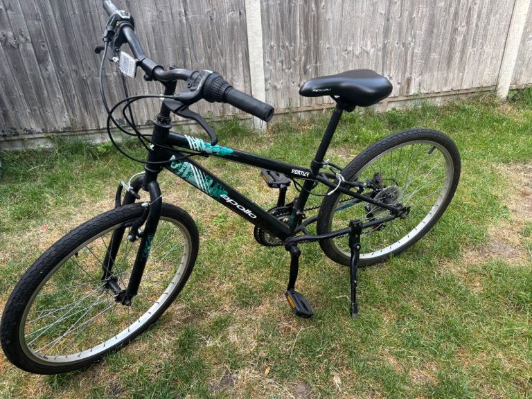 Apollo junior bicycle