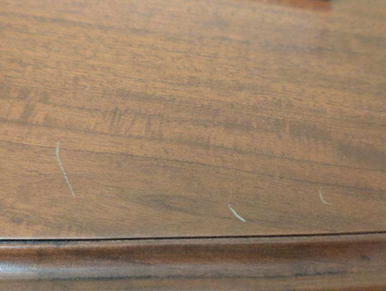 Mahogany chest of drawers