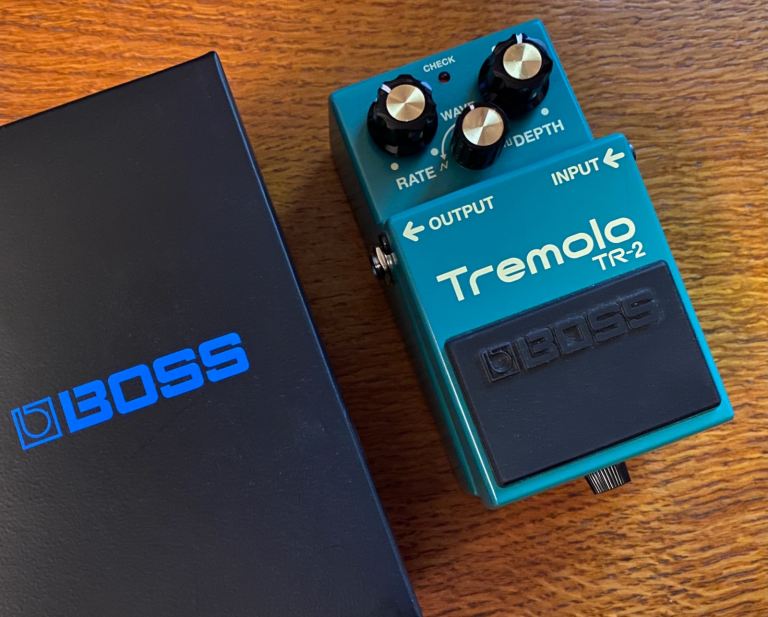 Boss TR-2 Tremolo effects pedal