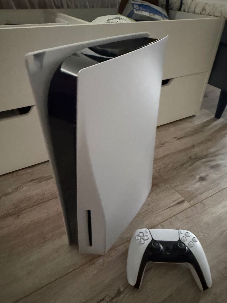 PlayStation 5, Disc Edition + 1 controller