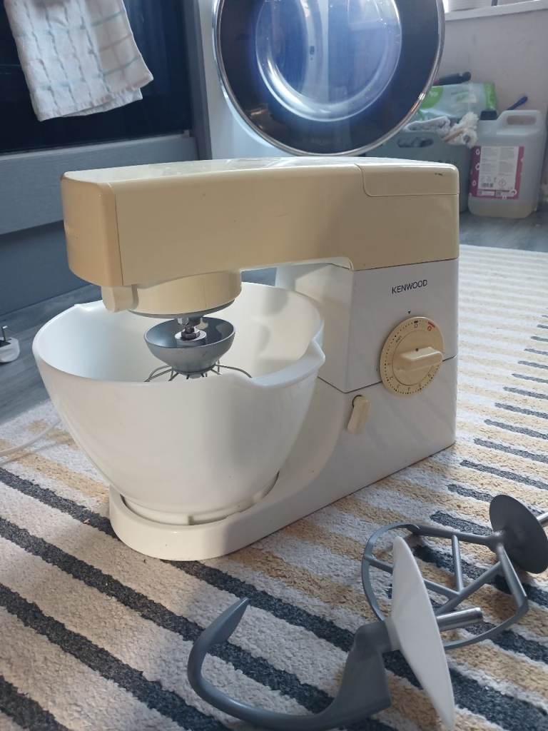 Kenwoo stand mixer