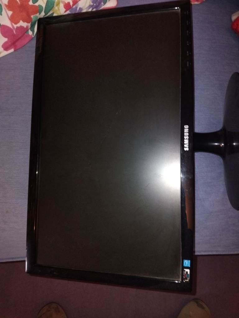 Keyboard, Monitor & Speakers