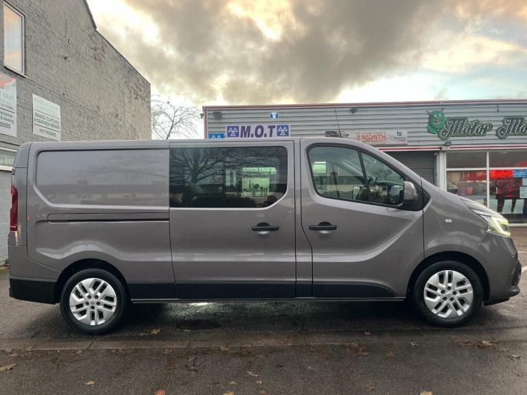 Renault Trafic 2.0 dCi ENERGY 30 Sport Nav 6 Seat LWB Crew Van  DIESEL 2020/70