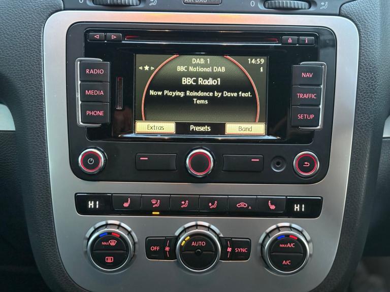 2013 Volkswagen Scirocco 2.0 TDi BlueMotion Tech GT 3dr [Nav/Leather] COUPE Diesel Manual