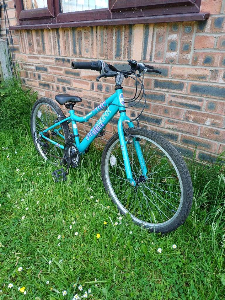 APOLLO KINX GIRLS LADIES MOUNTAIN BIKE VGC £40 NO OFFERS DARWEN BB3 0DU 
