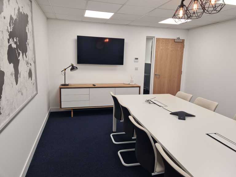 Hitchin - SG40TY \ Serviced Office with 4 Desks