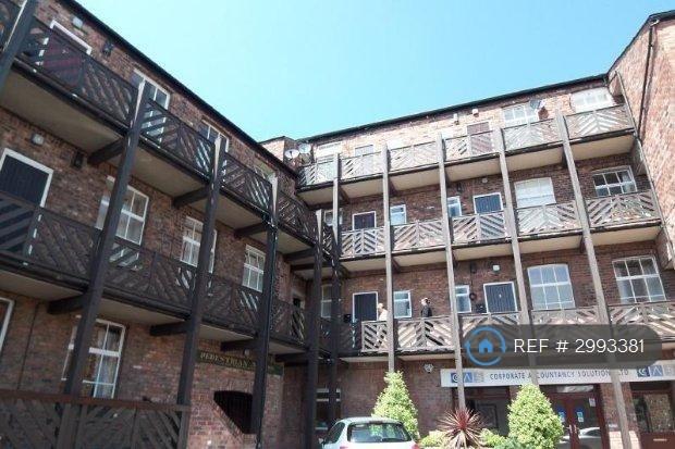 1 bedroom flat in Georges Court, Macclesfield, SK11 (1 bed) (#2993381)