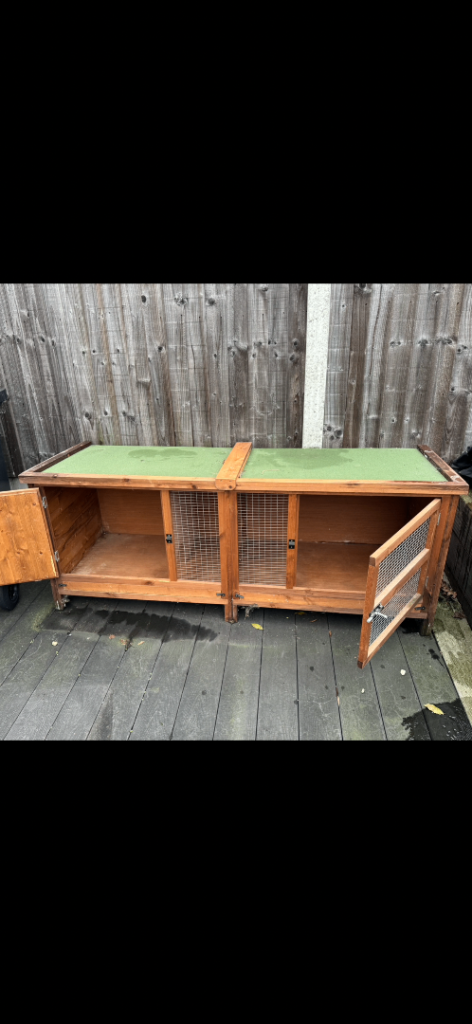 6 FT Rabbit or Guinea Pig Hutch 