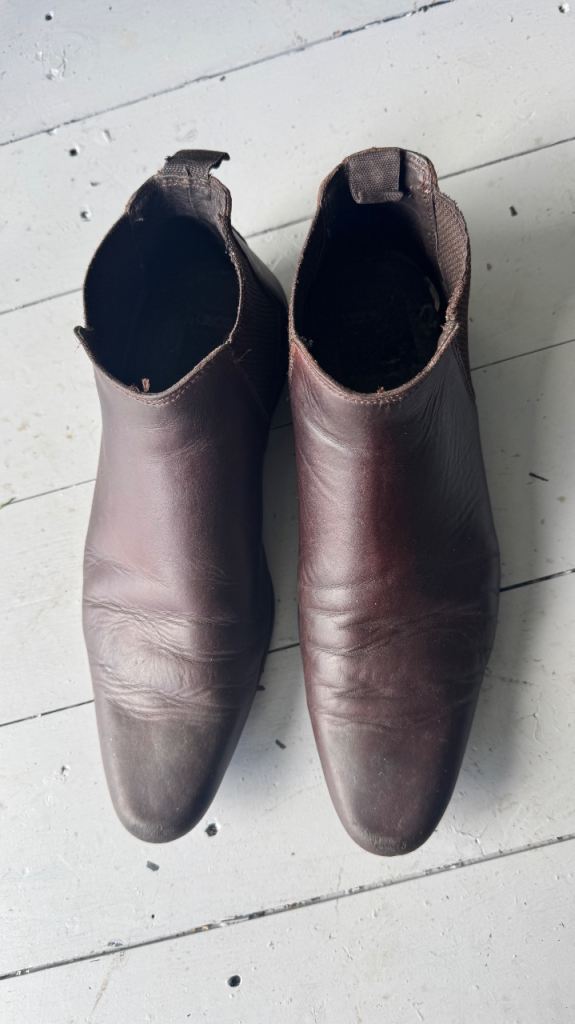Mens brown Chelsea boots size 7
