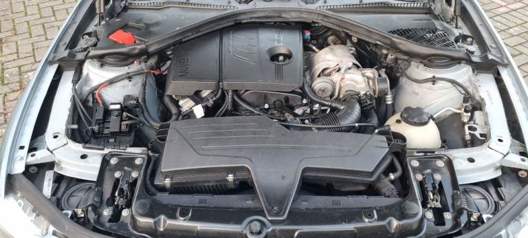 2013 BMW 316I Se Full Service History 