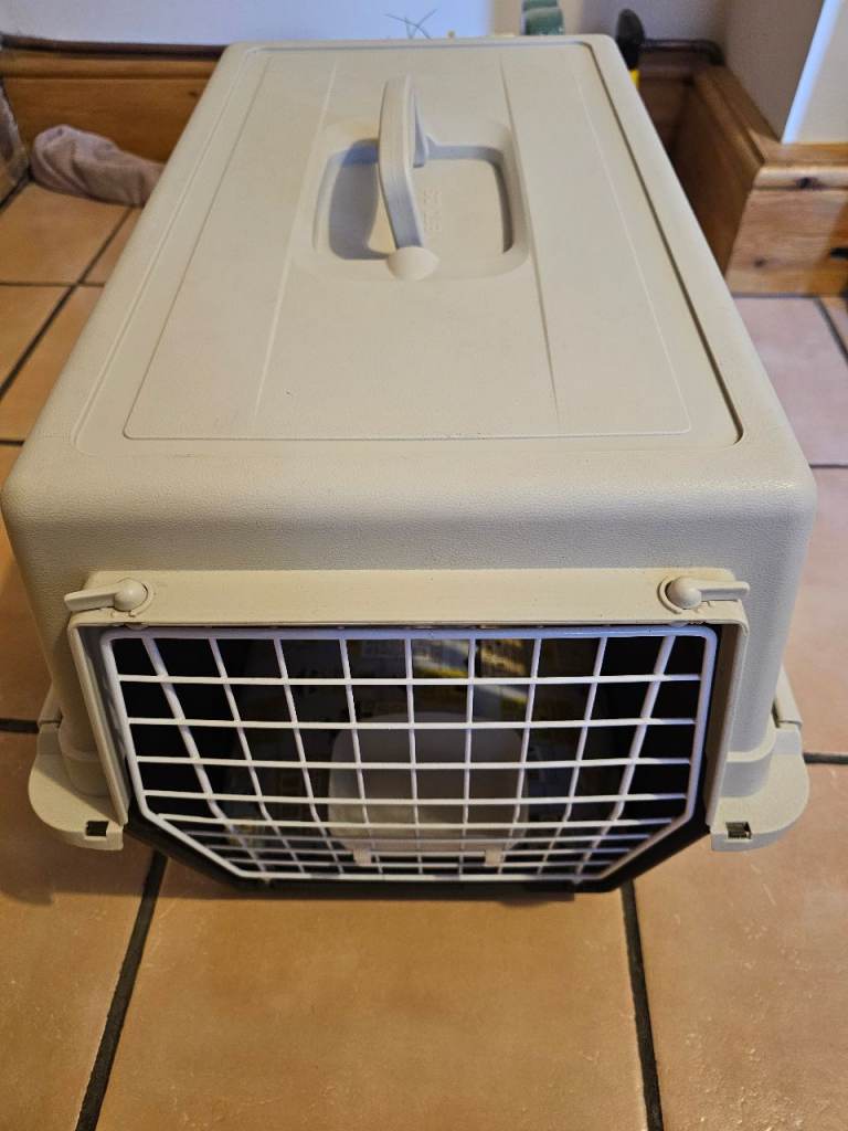 Large pet carrier