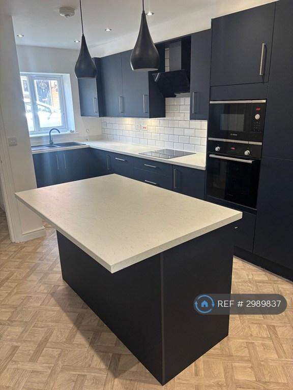 3 bedroom house in Hulton Vale, Bolton, BL3 (3 bed) (#2989837)