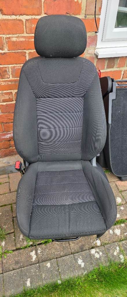 Ford smax full titanium cloth seats