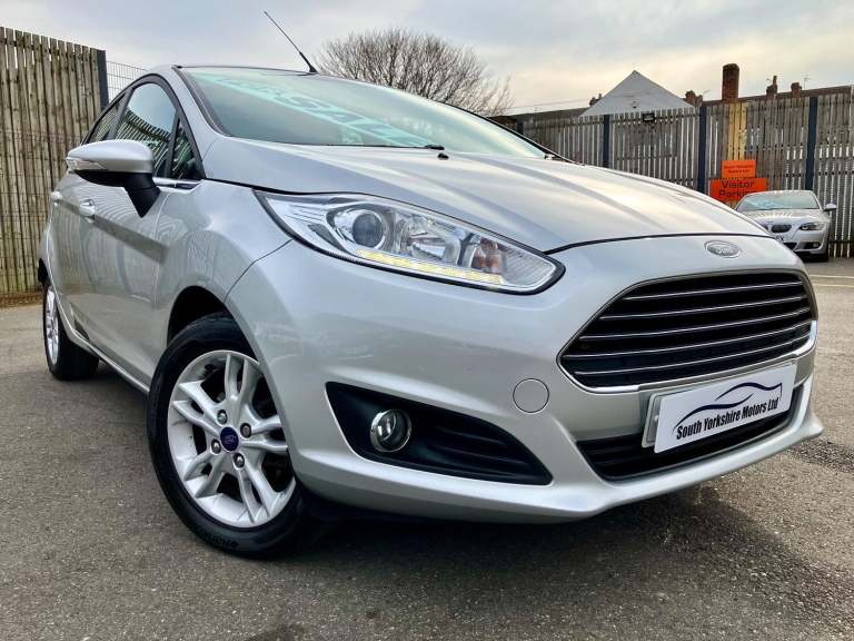 FORD FIESTA 1.25ZETEC 2015
