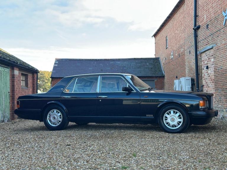 1997 Bentley Brooklands. Last Owner 12 years. Low Mileage.