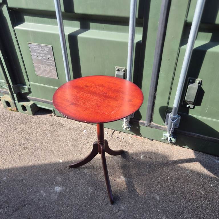 Vintage Mahogany Tripod Wine Side Table 18" Diameter