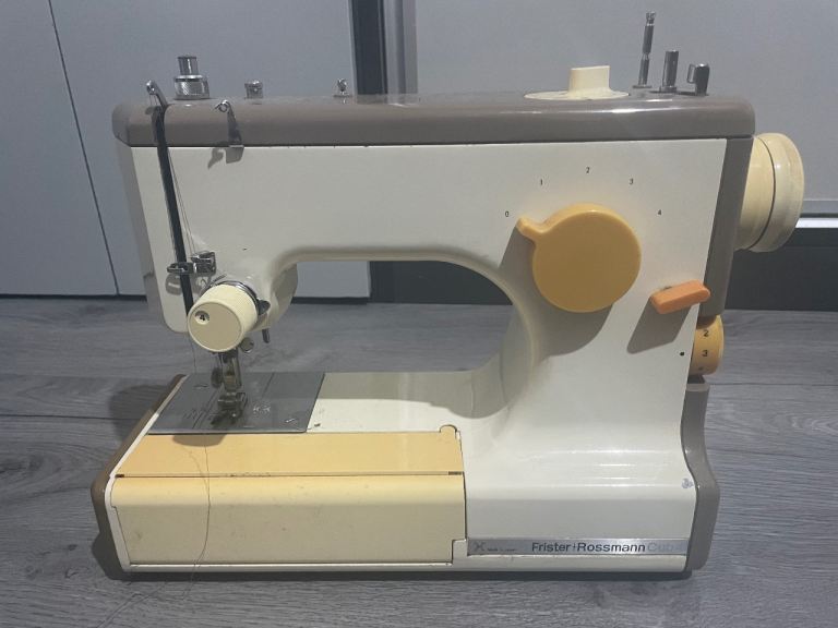 Sewing machine 