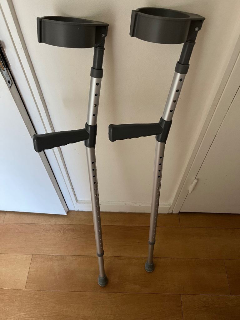 ADJUSTABLE CRUTCHES AS NEW CHEAP 
