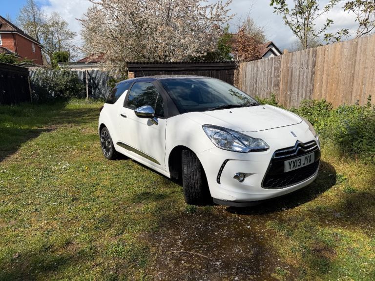Citroen, DS3, Hatchback, 2013, Manual, 1598 (cc), 3 doors