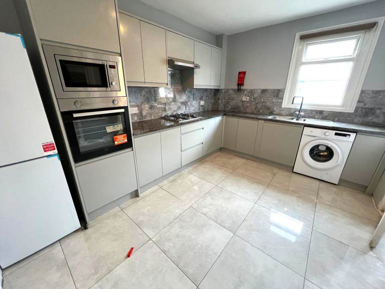 Newly Renovated 4 Bedrooms House in Eastham