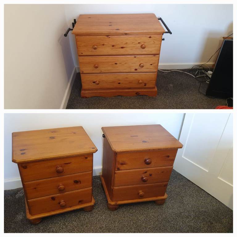 Solid Pine chest of 3 drawers & 2 bedside drawers