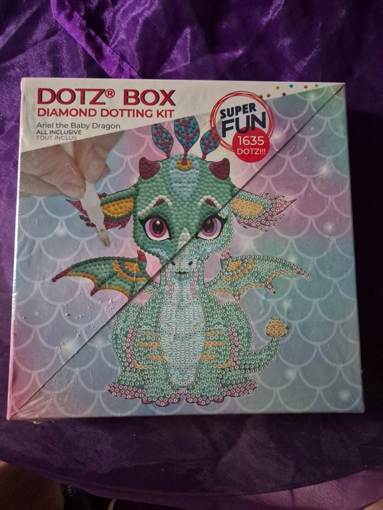 Diamond Dotting Kit,  Brand New.  Very enjoyable and relaxing. 