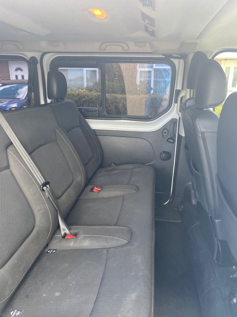 Multi bus 8 Seater