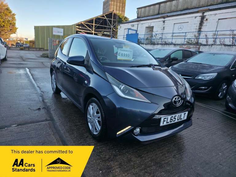 2015 Toyota AYGO 1.0 VVT-i x-pression x-wave x-shift Euro 5 5dr Euro 5 HATCHBACK Petrol Automatic