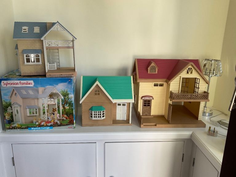 3 Sylvanian Family Houses excellent