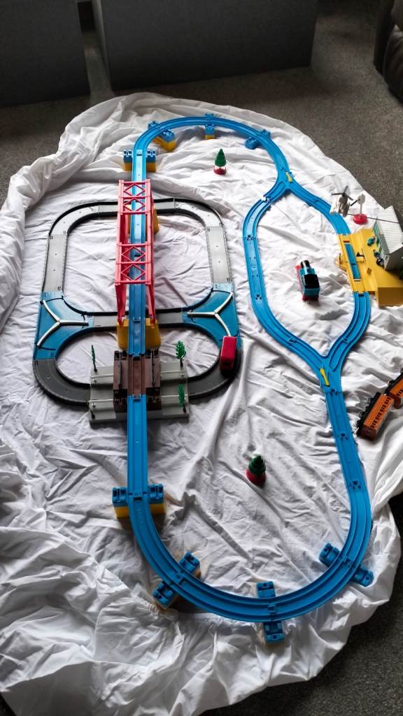 Tomica World Thomas Adventure Set 