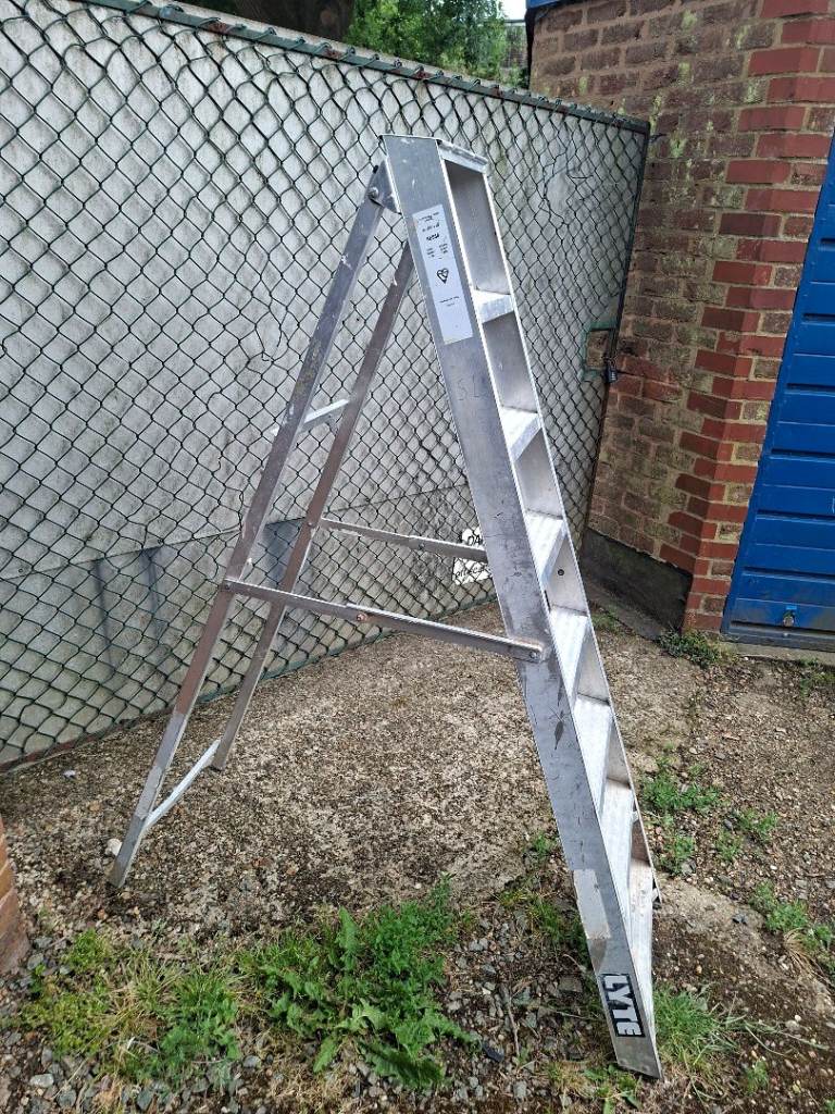 LYTE step ladder,7 thread