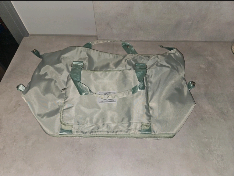 Luggage holdall bag