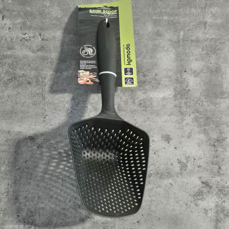 Komodo Reptile Sand Scoop – Brand New