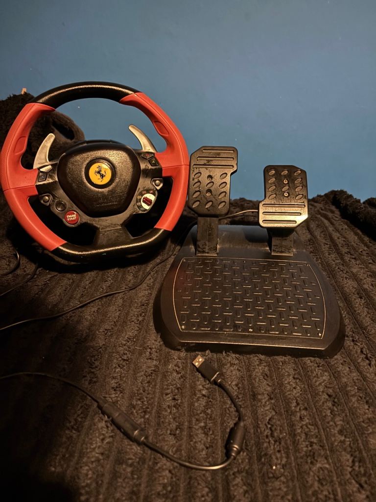 Thrustmaster Ferrari 458 Spider Racing Wheel and Xbox and Xbox and Xbox games 