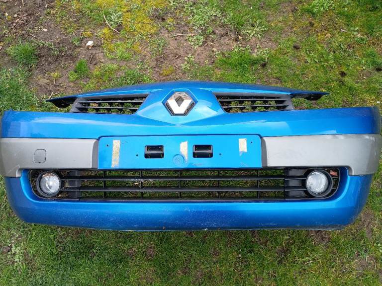 Free Renault Mégane CC front bumper blue