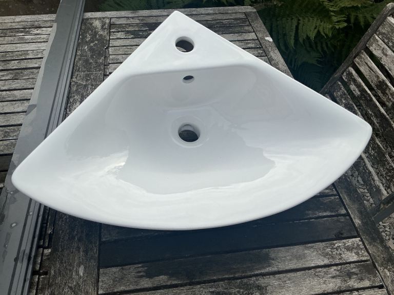 New Unused White Ceramic Corner Basin 460x460x190 with Brackets