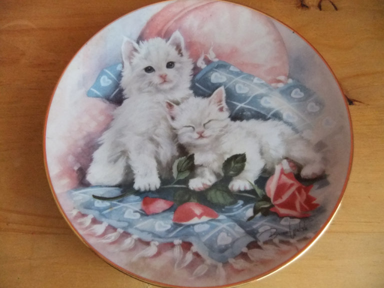 PURRFECTLY PRECIOUS (2 White Kittens on Cushions) by Franklin Mint Plate