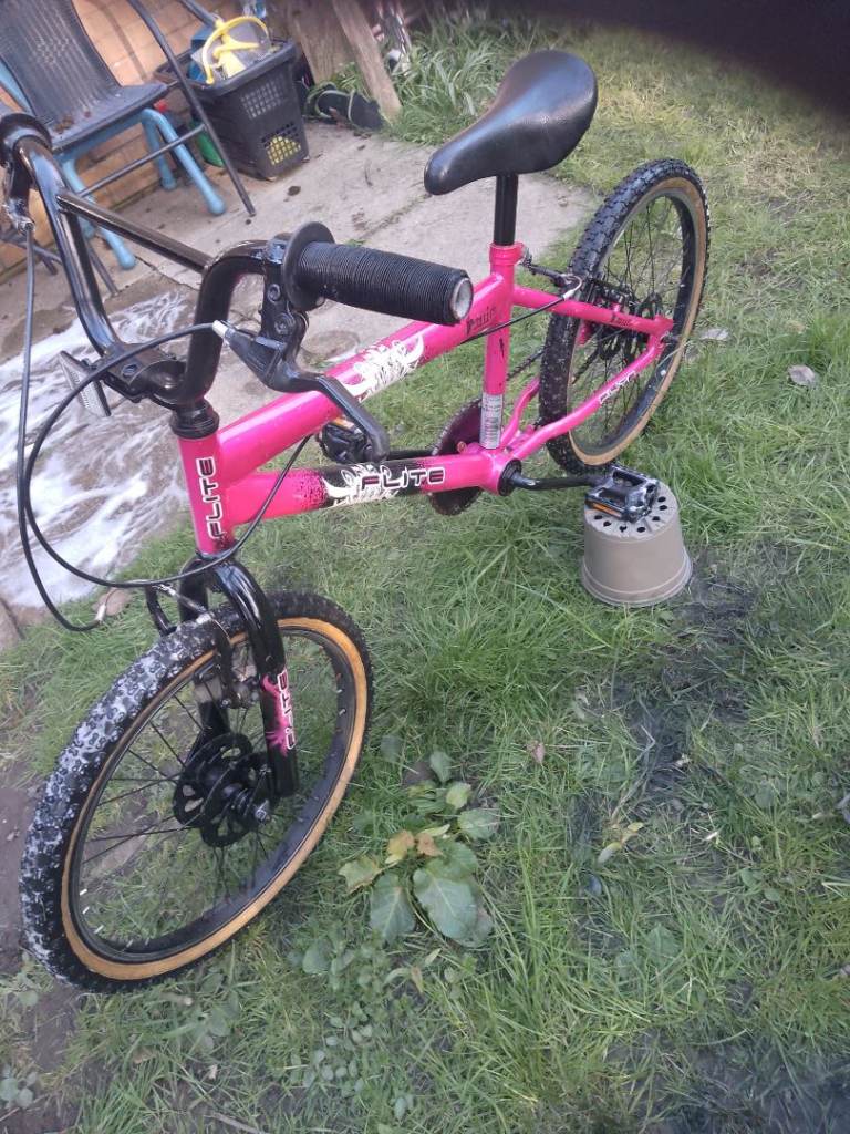 Boys/girls bike cud deliver 