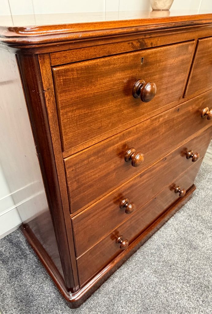 Large antique mahogany 2 over 3 chest of drawers FREE local delivery 🚚
