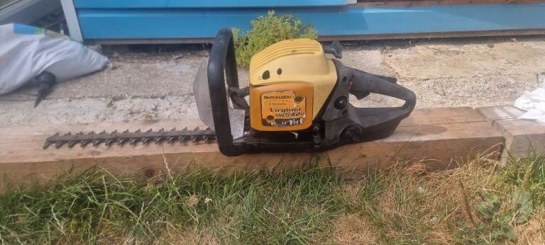 Petrol Hedge Trimmer