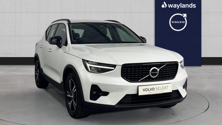 2022 Volvo XC40 Plus, B4 AWD mild hybrid, Petrol, Dark (Full Leather, Heated Windscreen) Estate P...