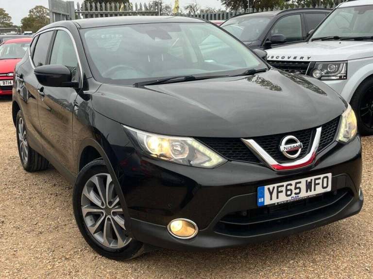 2016 Nissan Qashqai 1.2 DIG-T Acenta XTRON 2WD Euro 6 (s/s) 5dr Petrol Automatic