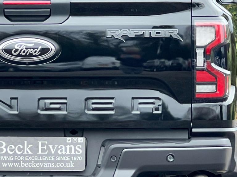 2025 Ford Ranger 3.0 Ranger Raptor EcoBOOST 4x4 A 4WD Pickup Petrol Automatic
