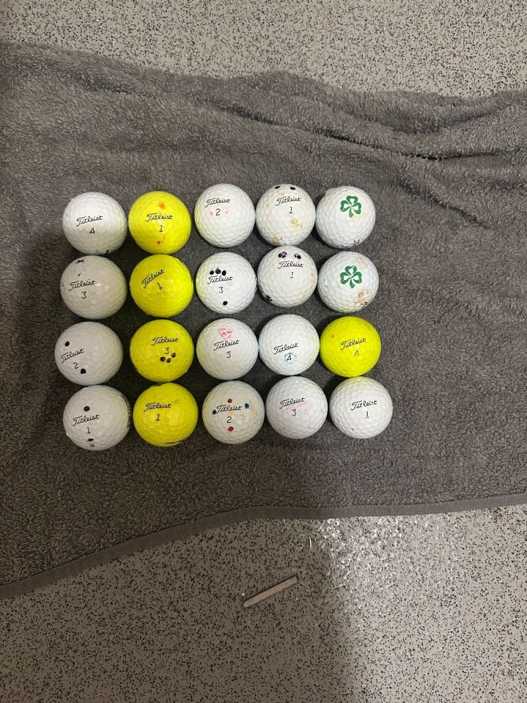 Titleist avx golf balls